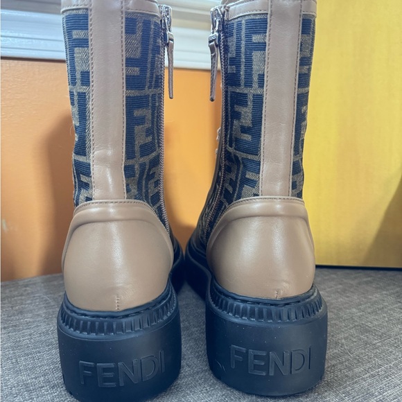 FENDI DOMINO FF JACQUARD & LEATHER BIKER BOOT sz36.5 - Picture 3 of 8
